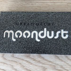 Urban decay moon dust eyeshadow palette